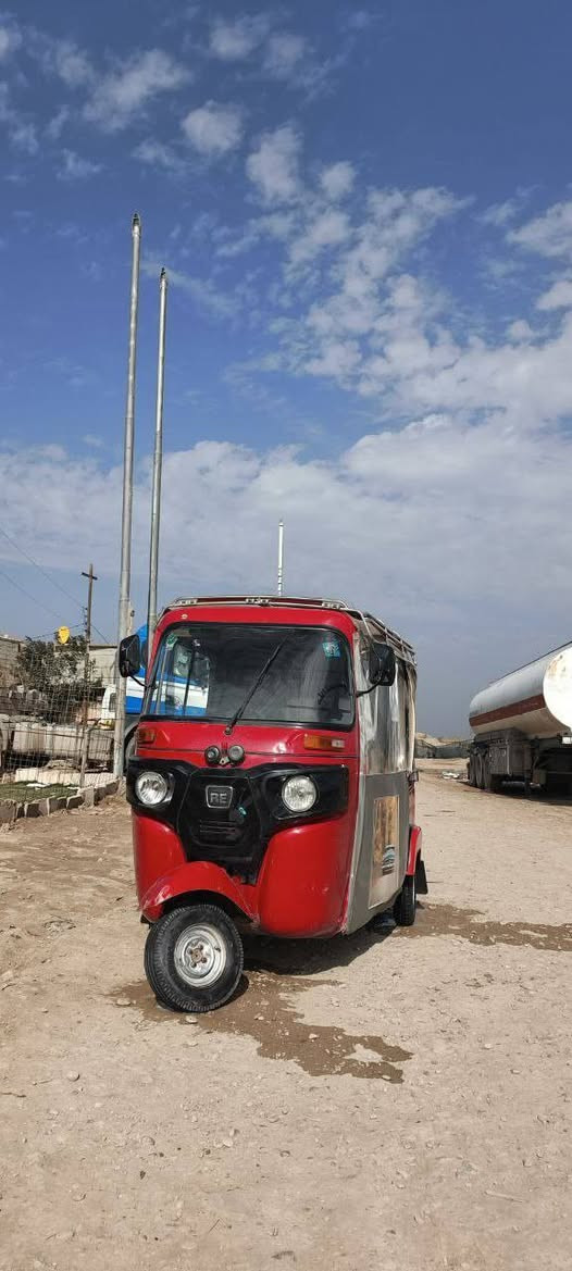 سلام عليكم تكتك 18 اوراق للبيع مصبوغه جماليه مابيه اي ضربه بوش.وبستم.شركه لا تنقيص ولا تبخير كامله تخم تايرات العنوان واسط نعمانيه لاستفسار ***********
