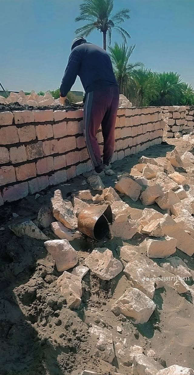 بنه حجر جاهز للعمل
اسعار مناسبة
اتصل ع رقم او راسلني واتساب او خاص 
***********
