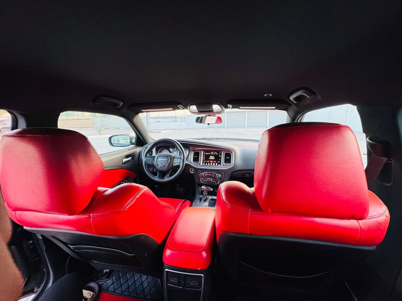 للبيع جارجر موديل 2019بلاك توب كندي كفاله سياره جديده لوك مال جناي ب اسمي ***********
