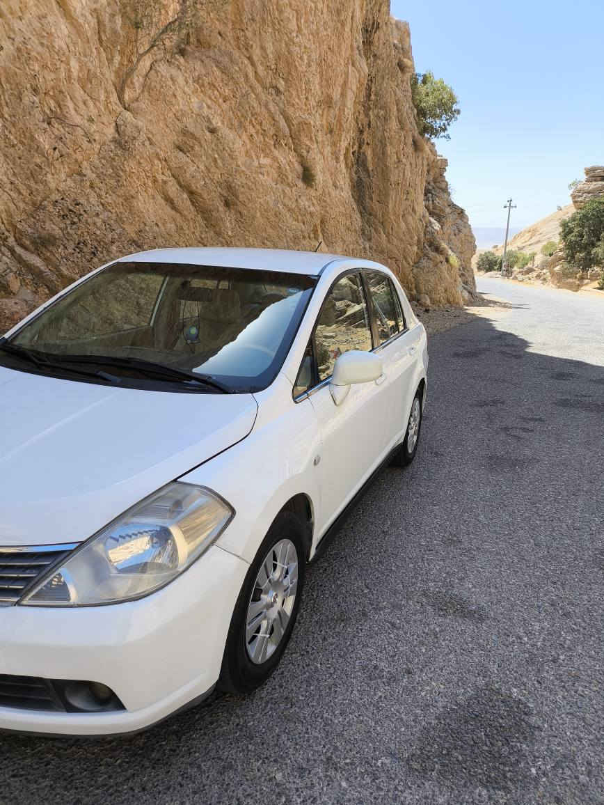 نیسان تیدا ٢٠٠٧ سپی گێڕ ئۆتۆماتیك، گێڕ و مەکینە و تەبرید ساردوگەرم بەشەرت، هەزەی تازەیە سەنەوی تازەیە تا ٢٠٣٠ بەناوی خۆمە، پێنج پارچە و نیوی بۆیاخە تەنها پێشی لای سایەق کەمێکی گرتووە، سەیارەکە کامل مەسرەفی بۆ کراوە، نرخی ٧٦ گەڵا قفڵ، ***********. السليمانية, العراق
