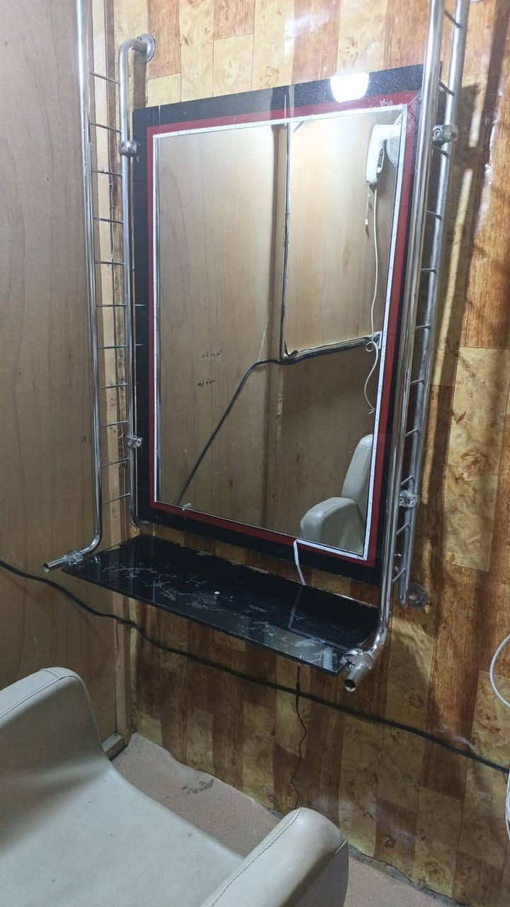 غراض حلاقه للبيع بسعر مناسب مكانهن بغداد تفاصيل خاص او اتصل وتدلل ***********
