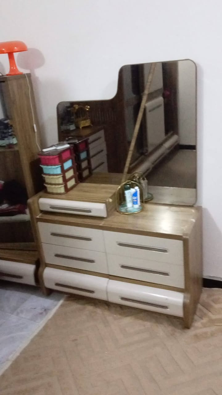 غرفه نوم للبيع نضيفهمابيها اي كسر سعرها ٥٠٠ وبيها مجال ليريد يتفضل خاص


**إذا كنت صاحب هذا الإعلان وتريد حذفه لأي سبب، رجاءا أرسل رسالة إلى الدعم الفني**