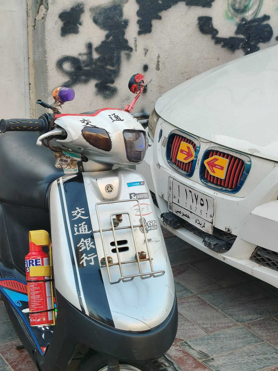 السلام عليكم دراجه بطهه مال جناي 2003 لوككك تخبل كفرات موشمات  كلهه سلف نكرة هندر رياضي دبل رياضي  كهربائيات كله بلاد ودبل اشارة بريكات فول محركك شرط صوته مينسمع ابدد
كابريتر بلاد الدراجه نكرة تخبل عداد كيج كلهه شغال مفتوحه مرة وتجفيت اصلي الله يشهد معدل وشلعه طيارة السعر 375بيه مجال قليلل كلش او مراوس اربعه كير وانطي فرق ***********
