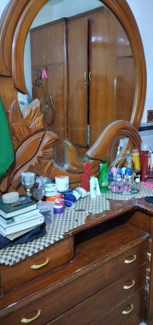 غرفة كاملة
٦ بيبان

ملحق 

جزامة

جرباية نفرين 

ميز تواليت 

٢ كومديات 

السعر ٣٠٠ الف وبيها مجال


**إذا كنت صاحب هذا الإعلان وتريد حذفه لأي سبب، رجاءا أرسل رسالة إلى الدعم الفني**