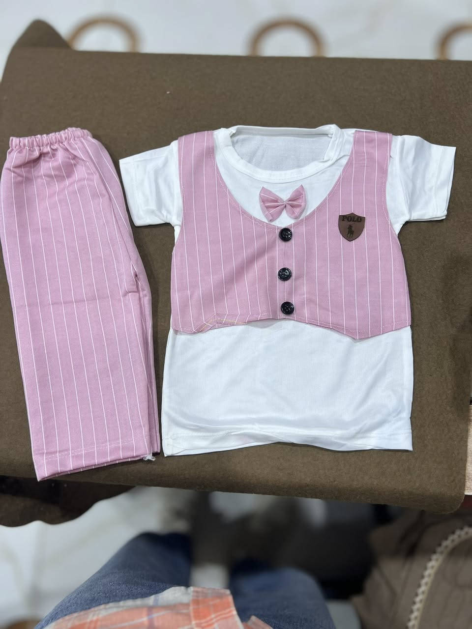 توفر 

طقم ولادي برموده 
يلبس ٥شهر /ال سنتين 
#السعر ٣ تالاف


**إذا كنت صاحب هذا الإعلان وتريد حذفه لأي سبب، رجاءا أرسل رسالة إلى الدعم الفني**