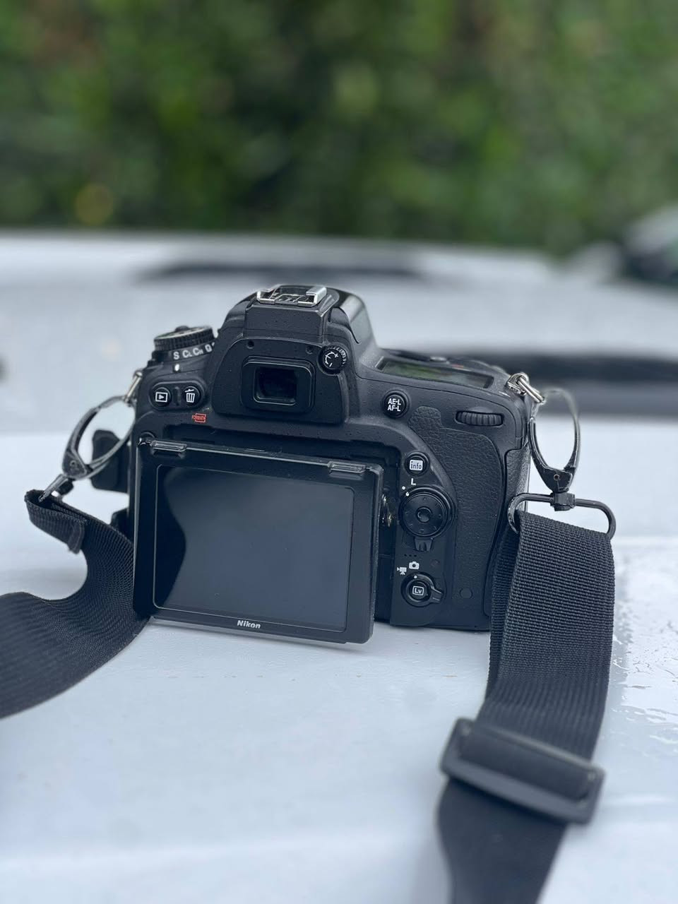 السعر 700مال بيع الله شاهد 
D750 نيكون  
غنيه عن التعرف 
 فول افريم 
ابلوتوث
 واي فاي 
ملحقات عدد باطريه 2
رام 1 
زوم 70//30

176k 
وات ساب اتصال ***********كركوك
