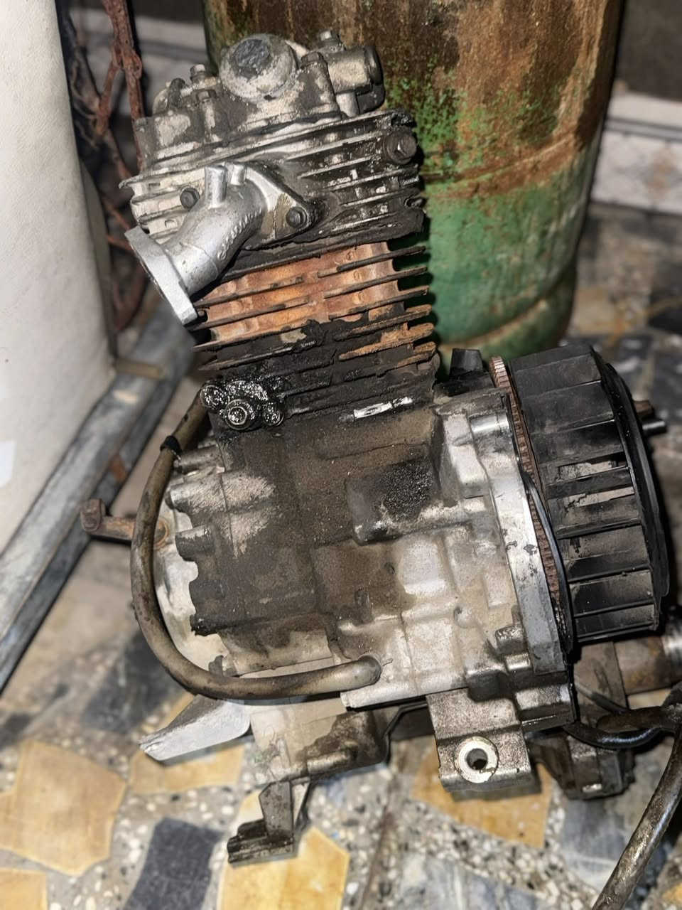 مكينة تفي اس تكتك 2022 رايدها 300 الف وتساب فقط مكاني بصرة القبلة ***********
