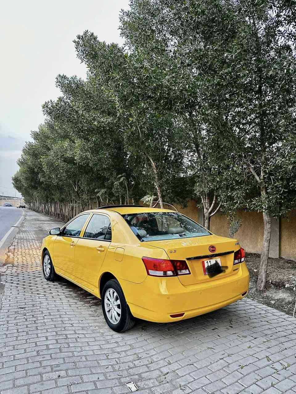 السلام عليكم BYD 2016شركه العامه اصفر بلادي مكفوله كفاله عامه ماشيه38الف حقيقي مكينه 1800 
فول موصفات بصمه فتحه كارت سبير منازل  رقم بغداد باسمي سنويه جديده لل2030 هزه جديد ومصفره من الهيئه مكانها بغداد 
للاستفسار ***********
