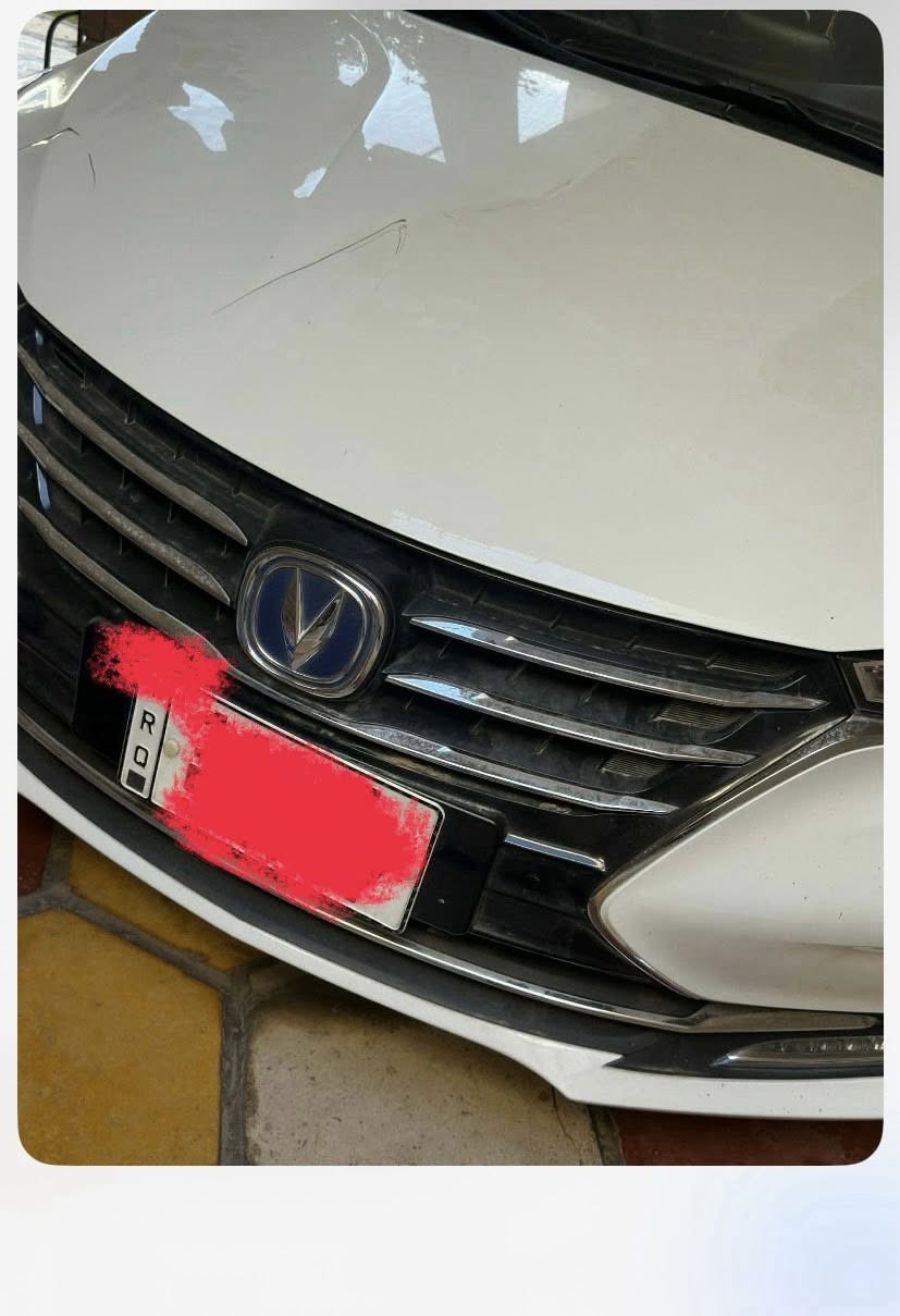 السلام عليكم عندي شانجان السفن موديل 2025 سياره نظيف مال شركه بيها بعض ملاحظات  سياره باسمي مكاني بغداد ***********
