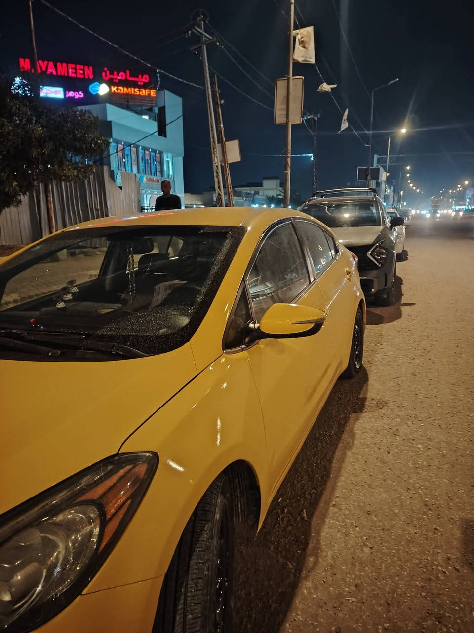 فورتي موديل 2014 بس قبق جنطه بغداد رقم انكليزي بسمي المكان بابل الاتصال ***********
