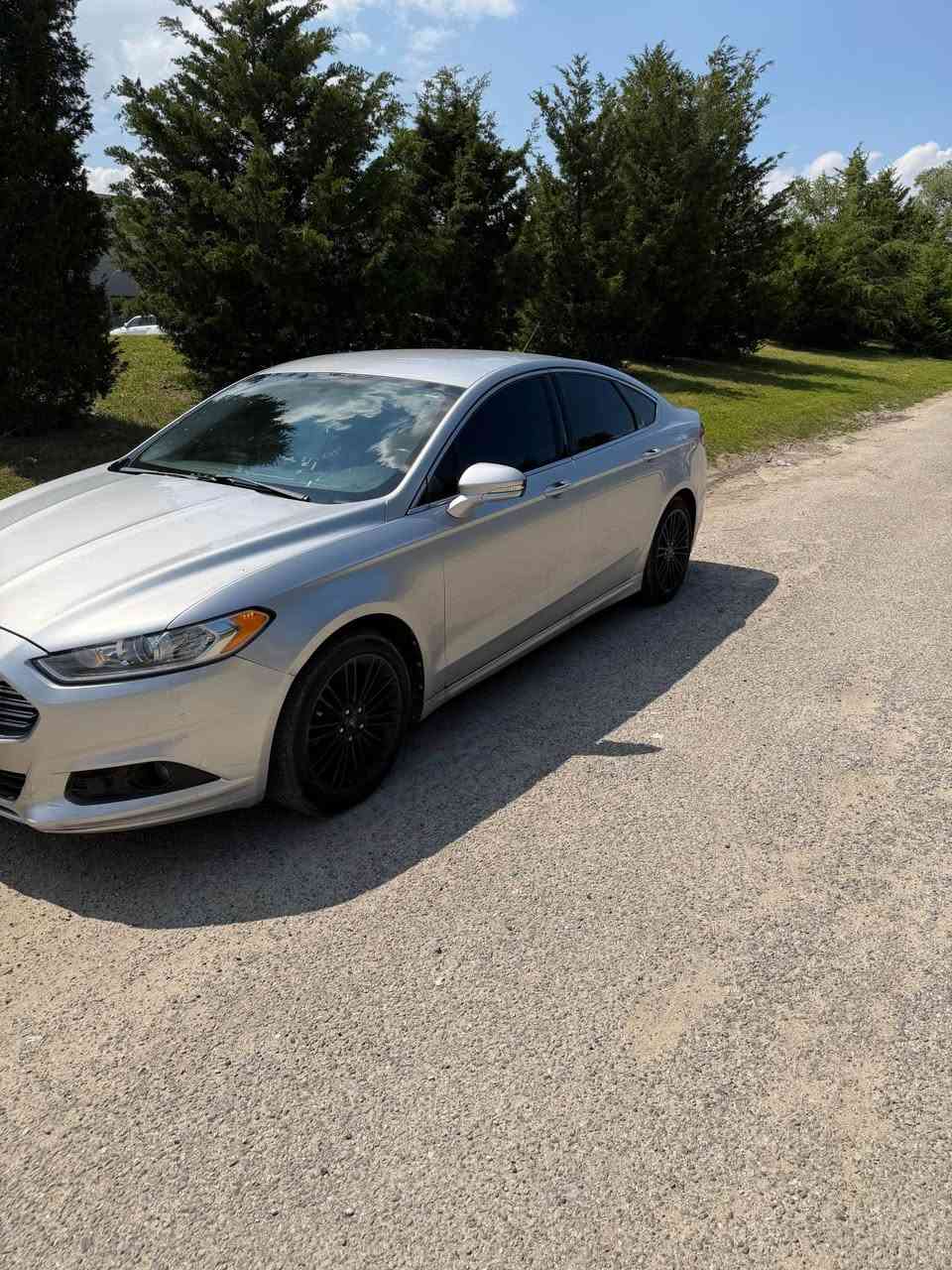 🔥 2013 FORD FUSION SE | 2.0L ECOBOOST TURBO | FULLY LOADED 🔥

💎 Luxury • Performance • Comfort • Fuel Economy

✅ Safety Certified
✅ Only 183,700 KM
💲 $7,200 OBO

Looking for a stylish, reliable, and fully loaded sedan? This 2013 Ford Fusion SE offers the perfect combination of performance, comfort, technology, and fuel efficiency.

🚗 Performance

✔ Powerful & Fuel-Efficient 2.0L EcoBoost Turbo Engine
✔ Smooth Automatic Transmission
✔ Excellent Driving Experience
✔ Runs & Drives Great
✔ No Mechanical Issues

🌟 Premium Features

✅ Heated Leather Seats
✅ Power Driver Seat
✅ Power Mirrors with 3 Driver Memory Settings
✅ Full Power Windows
✅ Large Touchscreen Display
✅ Bluetooth Hands-Free Calling & Audio
✅ Backup Camera
✅ Remote Start
✅ Steering Wheel Controls
✅ Ice Cold Air Conditioning
✅ Beautiful Silver Exterior
✅ Spacious Interior & Large Trunk

🔧 Recently Serviced

✅ Fresh Oil Change
✅ Safety Certified
✅ Ready to Drive Home Today

Whether you’re looking for a reliable daily dri Windsor, ON


**إذا كنت صاحب هذا الإعلان وتريد حذفه لأي سبب، رجاءا أرسل رسالة إلى الدعم الفني**