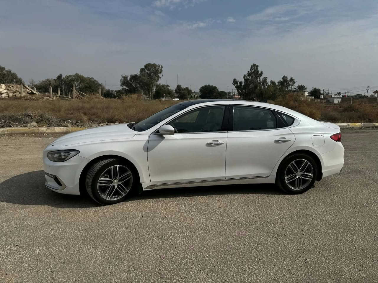 للي يدور ازيرا فول وجديدة وكفاله عامه
يعني متفيدة ليدور مهجومة🌹👍
هيونداي ازيرا ٢٠١٩للبيع فول  وارد خليجي رقم أربيل الدولي الجديد  مميز الجديد نمرة حلوة مع هزة جديدة يعني كبل تبصم فول مواصفات:-
‏ 💥- بنراما🌌
‏💥-  بصمة🔐
‏💥- كشنات جلد💺
‏💥- حساس  خلفي🔔
‏💥-تدفئة كشنات🌡️+ كشنات كهرباء امامي💺
‏💥-حساس امامي 
‏💥- صندوق ذكي يفتح عند لقتراب😎
‏💥- مري شفط + انارة ترحيب بل مري 🫂
‏💥-تبريد قطعتين❄️🏂
‏💥-صاجات🪵
‏💥- تحكم ستيرن⌨️
‏💥-شاشة كبيرة تدعم نظام الملاحة📺+ تكدر تتحكم بعدادات السيارة من خلالهة🗺️
‏💥-درايف مود
‏💥-سماعات 
‏💥-مراية تعتيم🔳
‏💥-بلوجكترات🔦
‏💥-بك لايت لد
‏💥-حاجب لد بل لايت
‏💥- ويل ١٩
‏💥-حساسات🔔🔔
‏💥-كامرة دوارة📹📡
‏💥- دبل جام يعني عزل فول🪟
‏💥-حاجب نهاري👁️
‏بعد بيهة هواية مواصفات متجي ابالي 
‏منضومة تبريد جديدة كاملة ميكانيك كمبريسر حجم 18 يعني ثللج يعني شكد متوكف ميفصل
‏كير محرك صدر امامي خلفي كلهن تمام مع إدامة كاملة.

ملاحظة السياره بيه صبغ بلدوسه كد شبر فقط 

‏.. مكاني بابل.. حجم محرك 6/3300 🚀✈️🛫 شرط كفاله كير ومكينه 
ملاحظه ماصارلي فتره من سويت اله ادامه كامله من كلشي باتري تخم تاير حداديه شرط غرفته شركه 

‏سعر ٢٢٢وبيه مجال 
مكاني بابل
‏للاستفسار ***********/***********
