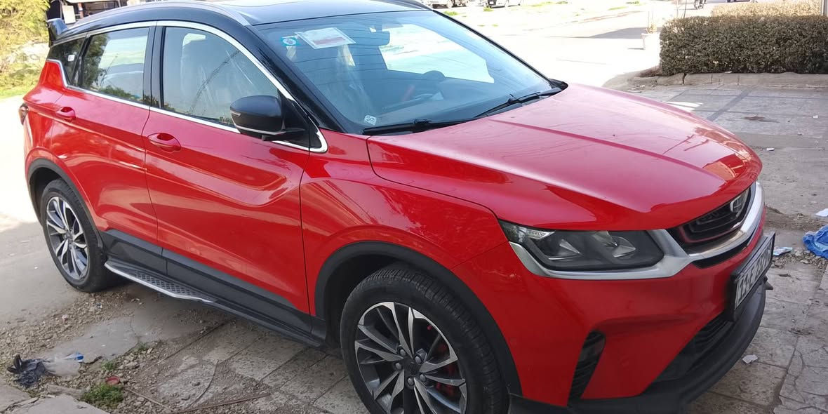 جيلي كورلي   من الشركة موديل ٢٠٢٣ جديدة جدا بعدها بحالة الوكالة فول مواصفات ١/١ السيارة صناعة شركة فولفو يعني متانة ورزانة على اعلى مستوى ضمان ٥ سنوات او ١٥٠ الف كيلو متر مراجعة دورية كلها بالشركة حتى تبديل الدهن السيارة رقم بغداد باسمي حتى هزة جديدة يعني تحويل مباشر للمشتريي
المواصفات
[ ] بانوراما سقف
[ ] السيارة بلادي لان اعلى مواصفات لون القمارة اسود
[ ] بصمة تشغيل وفتح الأبواب
[ ] تشغيل عن بعد
[ ] حساس امامي وخلفي ٣٦٠ درجة
[ ] اصطفاف الي بالكراج او اي مكان ترغب به بدون تدخل السائق قيادة الية
[ ] اربع كاميرات محيطية ٣٦٠ درجة
[ ] كاميرا امامي تسجيل بلادي داش كم
[ ] غرفة السيارة جلد لونين بلادي
[ ] ثلاثة أنظمة قيادة عادي واقتصادي ورياضي
[ ] انارة محيطية الأبواب والدشبول تتغير مع نوع القيادة
[ ] تغير شاشة العداد من نظام القيادة إلى ثلاثة أشكال
[ ] مرايا شفط الجانبية
[ ] مانع انزلاق
[ ] الإنارة الامامية إمكانية التحكم بارتفاع وانخفاض اللايت حسب الحاجة
[ ] مقاعد كهرباء
[ ] المقاعد الامامية تبريد
[ ] لايت امامي بدات نهاري اللايت الامامي والخلفي مع البلوجكتور زينون بلادي
[ ] نقاط عمياء وتنبيه عند اقتراب اي جسم بجانب السيارة
[ ] فور ويل درايف الي Fwd
[ ] نظام صوت ستيريو اعلى مستوى
[ ] مرايا جانبية كهرباء
[ ] حجم المحرك ١٥٠٠  تيربو
[ ] ماشية السيارة 23 الف كيلو
[ ] سعر السيارة 130 بيه مجال بسيط
[ ] ***********
