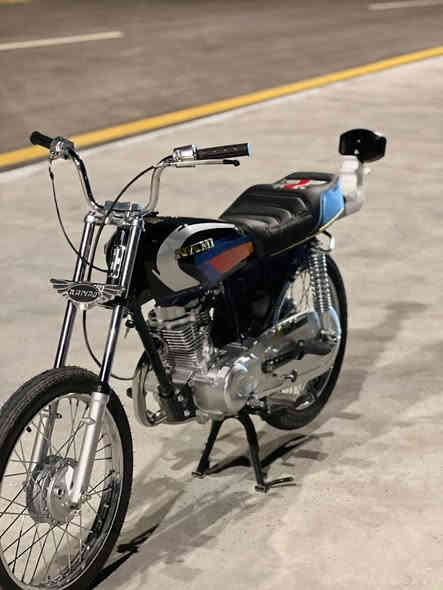 #السلام_عليكم_دراجه_اوراق_سكنر 
دراجه تعمير جديد حته ما طالع بيه شي قليل
دراجه فول تعميره سيد خلدون كله اصلي
السعر 850 وبيه مجال قليل ***********
