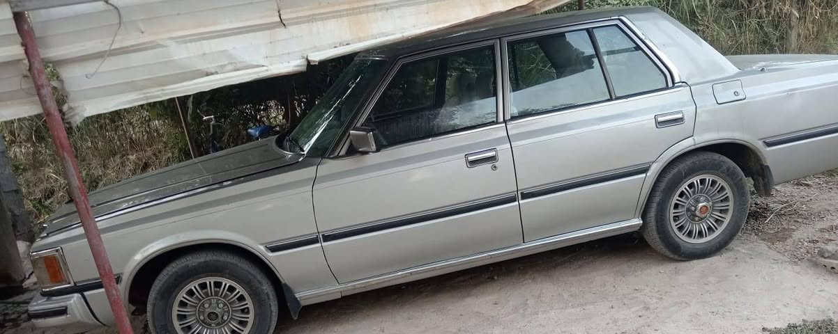 السلام عليكم
سيارة سوبر 
موديل: 1983
الرقم :جديد إنجليزي 
السنوية: جديدة و بصمة جديدة 
المواصفات: لون رصاصي سيارة بلادية غير مضروبة ومصبوغة عام للجمالية فقط 
تبريد شغال بارد جدا ، كهربائيات كلهه شغاله ، دواخل جديدة ، مع شاشة كهربائية شغالة، كير عادي ، سيارة كاملة مكمله كلشي متحتاج 
مكان بغداد 
السعر :56ورقة قفل
للاتصال و الاستفسار:
***********
***********
