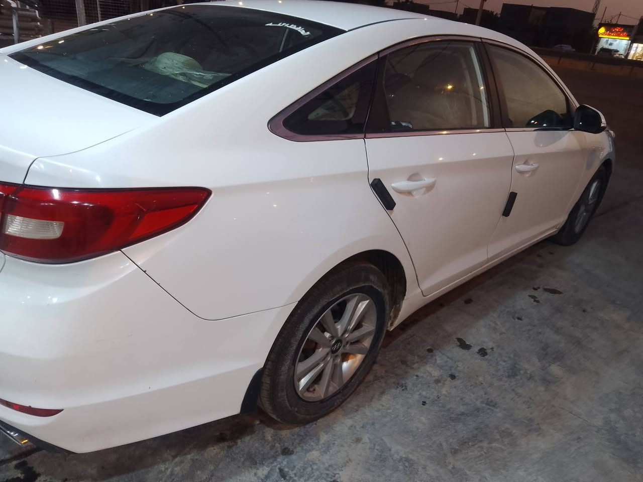 سوناتا خليجي رقم شمالي مديل 17بيها قطع صبغ السعر 120للاتصال ***********بصرة قضاء شط العرب
