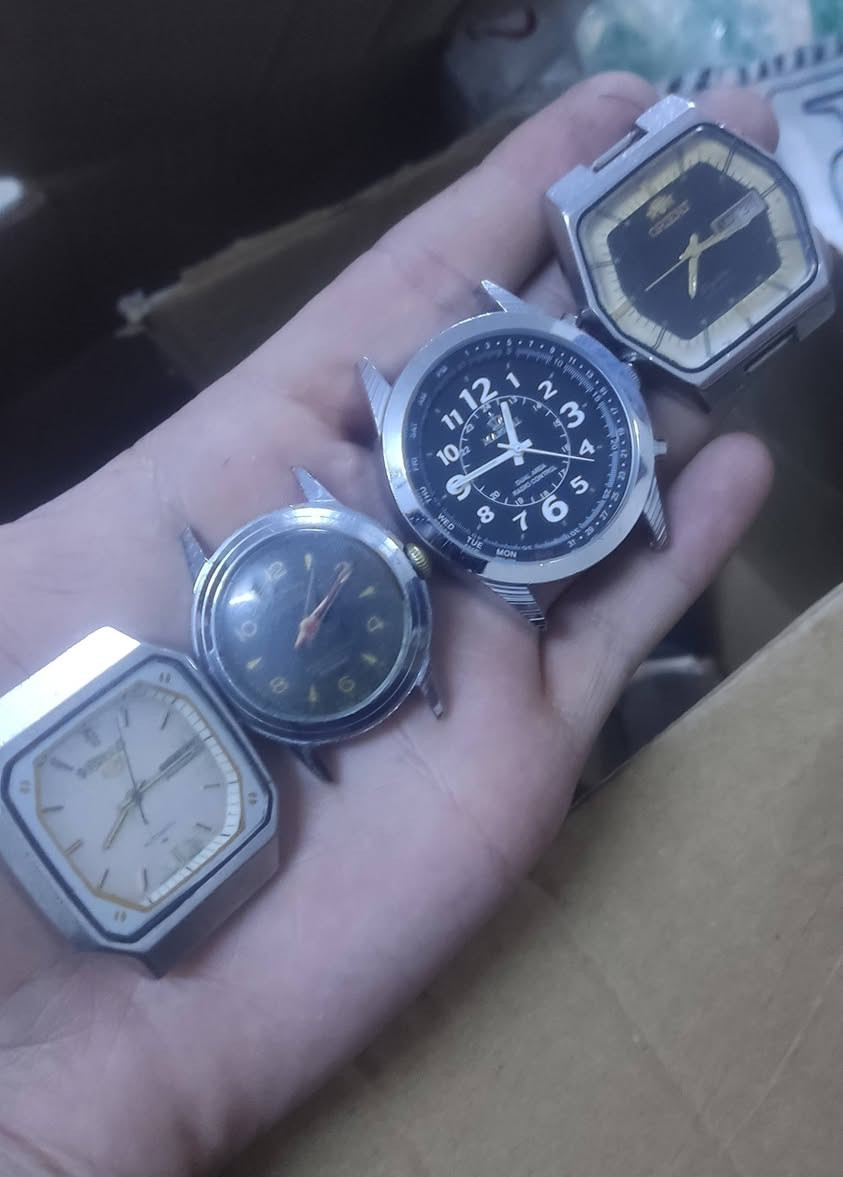 مرحبا ساعات باله 60 قطعة البيع شلع فقط
سعر قطعة 5 فقط
سعر لكل 300 مع توصيل قفل نهائي
ملاحظة ابيع شلع مفرد مابيع


**إذا كنت صاحب هذا الإعلان وتريد حذفه لأي سبب، رجاءا أرسل رسالة إلى الدعم الفني**