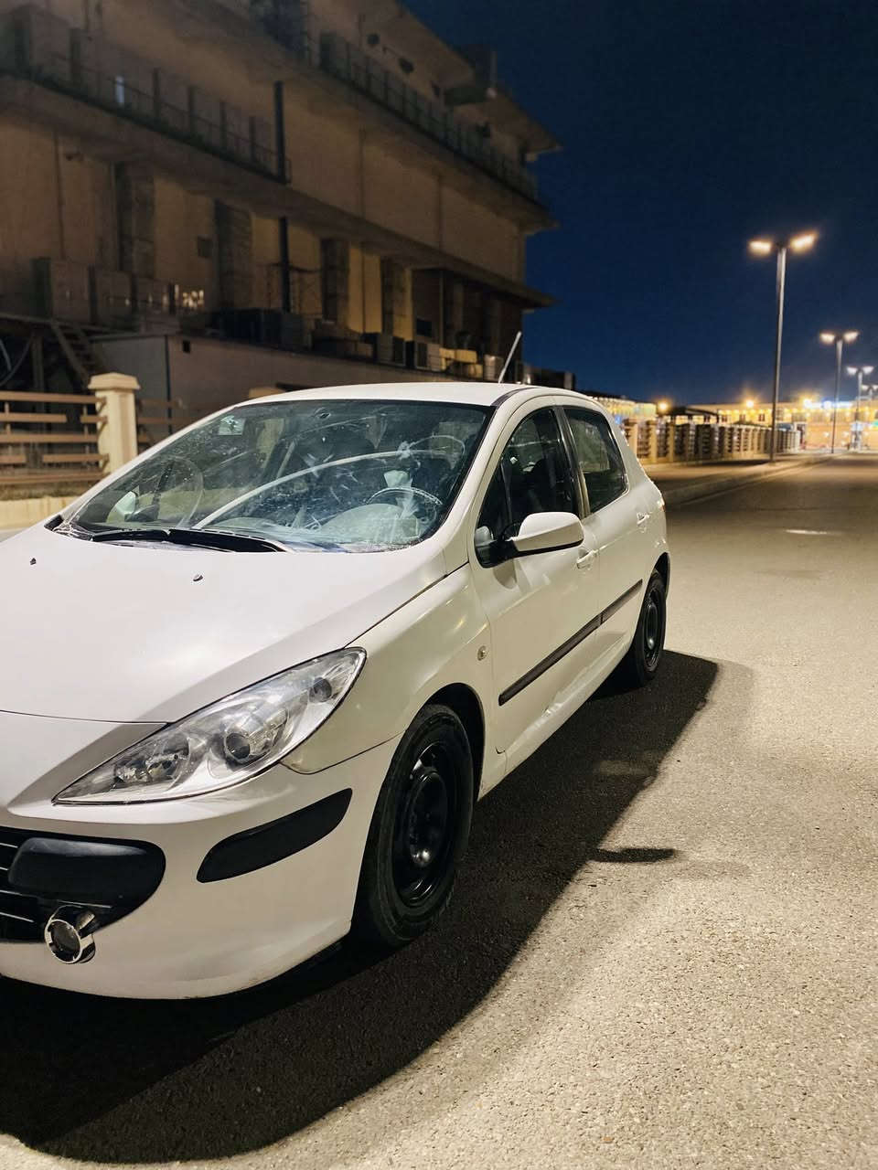 بيجو فرنسي 307 2006 كامله من كلشي بيها نقوصات بسيطه
درايم شفتات الايمن و الايسر جدد

كهربائيات كامله

كير محرك جهازات

صدر نص عمر 

سياره حلوه بس عوزهة شويه ترتيبات ما تصرف عليهة

بيها طخطخات  بسيطه ماكو اي ضربه قويه وما مصبرغه شوف عينك

السعر 52 وبيها مجال 

 واتساب. و اتصال ***********
مكاني بغداد
