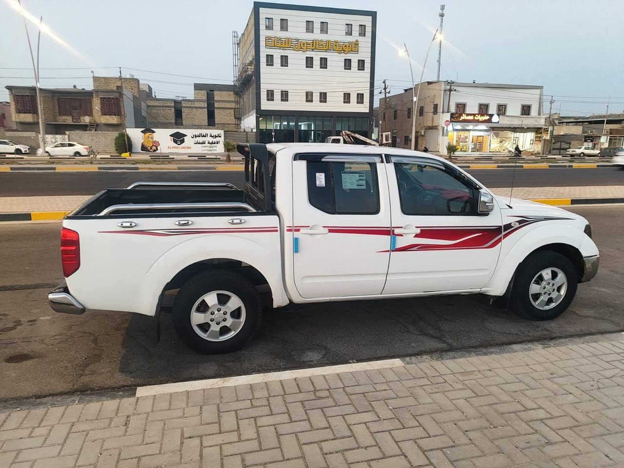 نيفارا موديل 13 شمالي سياره جديده بيها مكانات صبغ لاستفسار *********** السونار موجود السعر 90 وبيها مجال حي المهندسين بصره كير عادي مكينه مفتوحه لاتنقيص لاتبخير سنويه منتهيه البصرة, العراق
