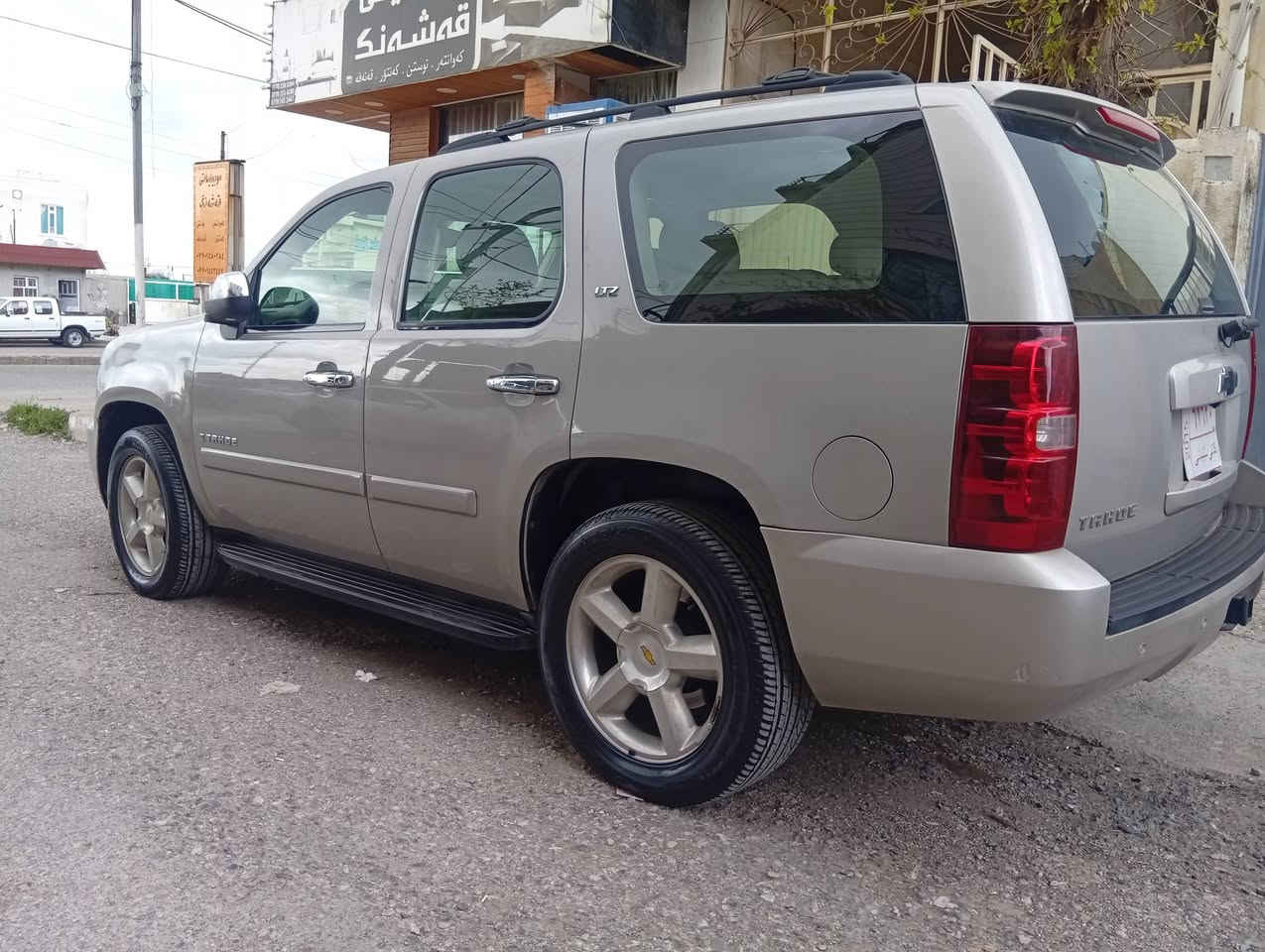 تاهۆ (LTZ) 2009 فول مواسە فات  هەموو گیانی بەشەرت گێڕو مەکینەی  لۆکە و بێ کێشەیە  دە عامی بۆ دە عامی بەشەرت نموو نەی جوانی   ***********
