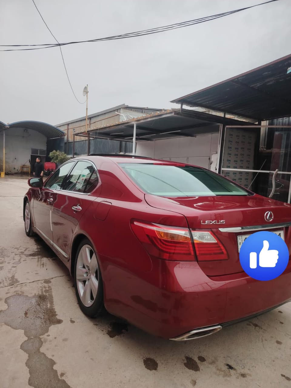 السلام عليكم لكزز ١١  اعلى مواصفات كفاله عامة من كلشي السيارة احلى من الصور وبدون نقص مساج كشنات تدفئة وتبريد كشنات بيبان شفط وجنطه شفط بردات كهرباء ثلاجة  مواصفات متخلص 
السعر ٨٧ وبي مجال قليل مكان السيارة بغداد 
***********
