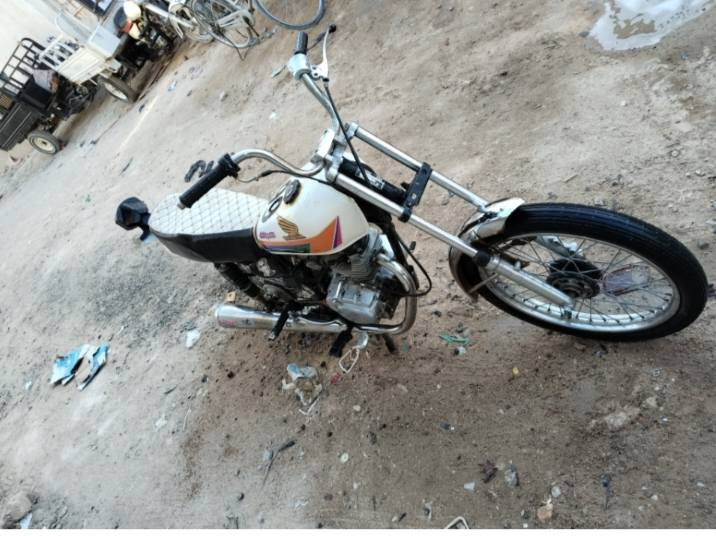 اربع كير للبيع اوراق اصوليه السعر 450هاذا رقم راعيها ***********
