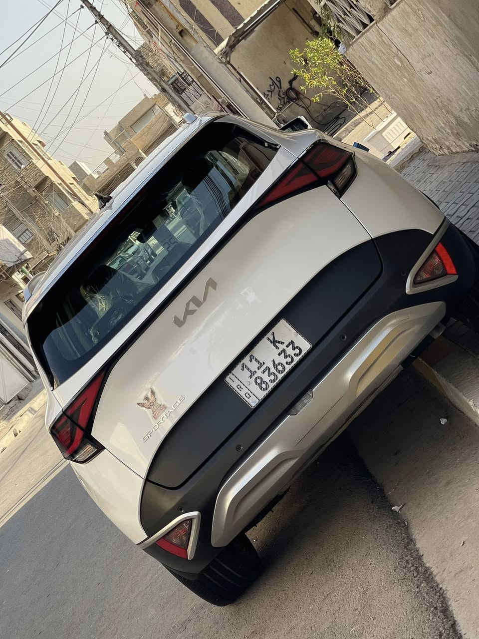 سلام عليكم
(( سبورتج خليجي وكاله )) كفالة 
*سنة الصنع / 2025 
*الرقم / بغداد انكليزي تحويل مباشر بأسمي
*عداد المسافة / 10,000 الف كيلو زيرو 
نظيفة جداً حالة الوكاله 
*المواصفات *
بصمة تشغيل +ابواب +صندوق 
نظام ترحيب عند الاقتراب 
لدات امامي + خلفي + زنون
شفتات ستيرن 
حساسات امامي + خلفي 
رادارات جانبي 
نقاط عمياء 
شاشات ديجتل متصله +كار بلي 
كشنات كهرباء + تدفئة 
صندوق كهرباء شفط 
تشغيل عن بعد 
ستيرن تدفئة 
مخرج شاحن تايبسي + يو اس بي + لاسلكي + كشنات 
انظمة قياده ايكو + سبورت + نورمال + سمارت 
مري شفط +اشاير مري + مري شفط 
تبريد امامي + خلفي 
تحكم ستيرن فول جهتين 
شاشة اعطال 
هاند بريك بصمه 
شبابيك لد 
ويل كب كروب عدد 5 
مانع انزلاق + مانع منحدرات + مثبت سرعه 
اوتو هولد توقف ذاتي 
بارك سنسر 
كاميرا خلفيه دواره 
اشارة ترحيب 
عدد البصمات 2 
& العنوان ( بغداد القاهره ) 
&السعر ( 225$ ) وبيه مجال 
& الرقم ( *********** )
