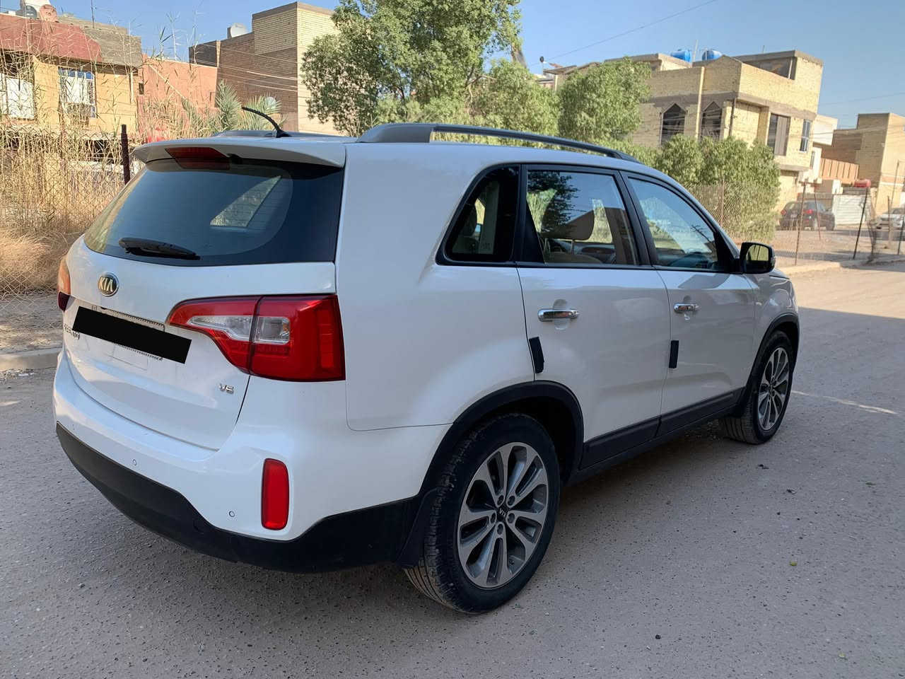 سورنتو للبيع ٢٠١٥
رقم بغداد باسمي
٦ سلندر خليجي
ماشيه 168
بيهه تكحيل بالباب الخلفي فقط
الرقم *********** متوفر واتساب ايضا
العنوان بغداد حي اور 
السعر 180
