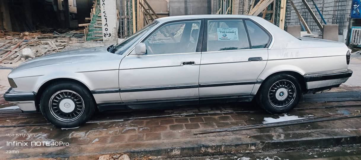 بيع مستعجل بي ام نوديل 1992 رقم نجف كير محرك بلادي المكينه صاعده جديده كير اوت خير من الله تخم تاير ويل الدواخل حلوه السياره عوزه لمسات بس السعر ٢٩للاستفسار*********** المكان نجف
