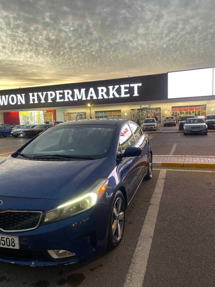 السلام عليكم
 
فورتي 2018 للبيع فئه LX

السياره كلين بدون حادث.فقط مسروق جاملغ ودعاميه ومرجعيهن نفسهن شاديهن ليبل واحد السيارة بدون اي تبديل ولا صبغ ولا بارد 

مكينة 2000 دوش كير At المرغوب ماشيه 90 الف على وضع الشركه

تدفئه تبريد ثلج صدر جديد تخم تاير 

تحكم جهتين مثبت سرعه وثلاث انظمه قيادة ايكو.ونورمل . وسبورت.
 
تحكم مري شاشة چبيره وكامره بلاديات وتدفئه كشنات وبيها شاشة اعطال بدشبول سياره بسمي ورقم بغداد الجديد هزه جديده سياره مال بيت ممتعوبه وبالعافيه ع الياخذها السعر: 133$

العنوان بغداد تقاطع الدرويش حي التراث ***********
