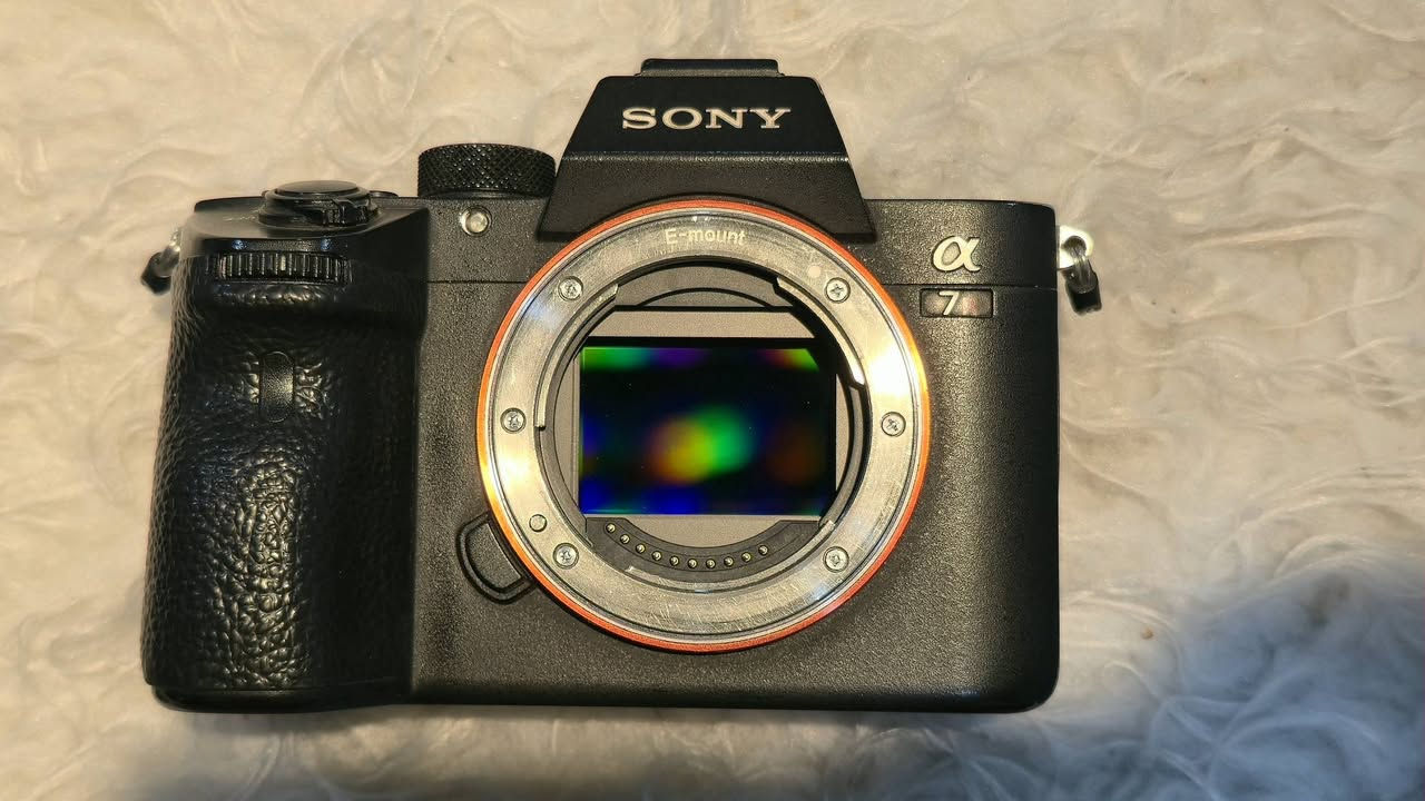 Sony R3 
مستعلة شتر (143097 )
نظافة  90% 
سعر: مليون 550. الف 
 للتواصل.: ***********
