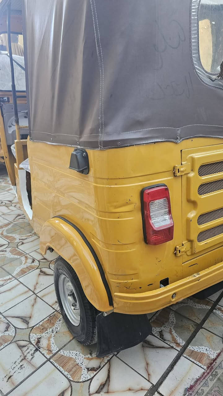 تكتك رقم وسنويه 2019 سعر 5500 مكان بصره تنومه ***********
