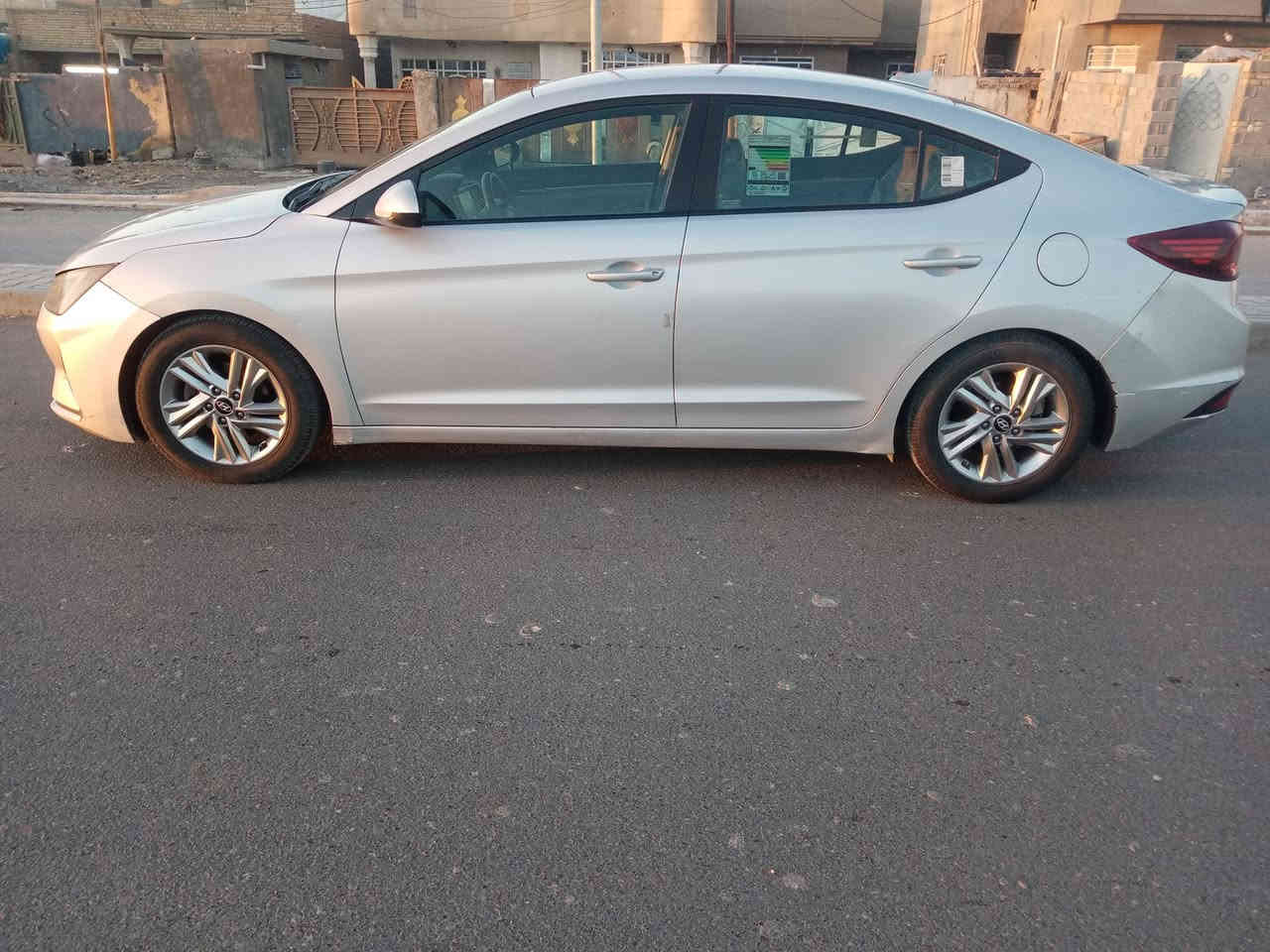 سلام عليكم النترا لبيع 2019
وراد امريكي حادثه بجنطا  كير مكينه تبريد مكفوله  حساسات كهربايات مكفوله  تخم تاير سعر 132 و بي مجال لستفسار عله هاذ رقم ***********
