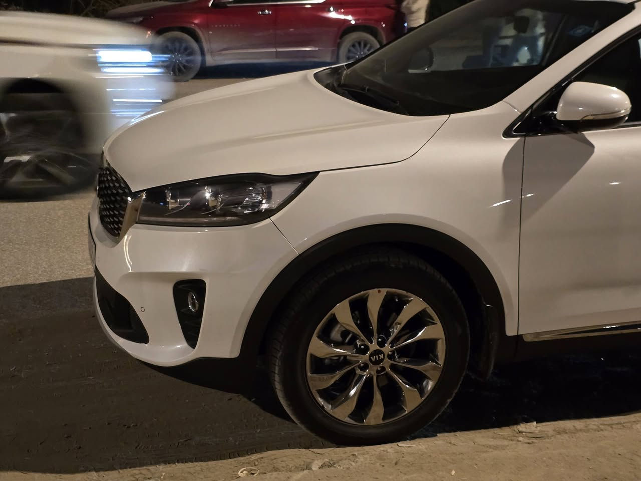 سورنتو ٢٠١٩ للبيع فقط خليجي مكفوله كفاله عامه جديده جدا كير مكينه حداديه كله جديد ومامفتوح  وعلى السونار مكينه ٢٤٠٠دوش أربعه سلندر بصمه وتحكمات وثلاث انظمه قياده حساسات اماميه خلفيه وشاشه كبيره السعر ٢١٥$وبيهه مجال علما السياره باسمي رقم وهزه وسنويه جديده قبل اسبوع داورتهه للاتصال (***********)مكاني بابل الحله الشقق السكنيه طريق النجف
