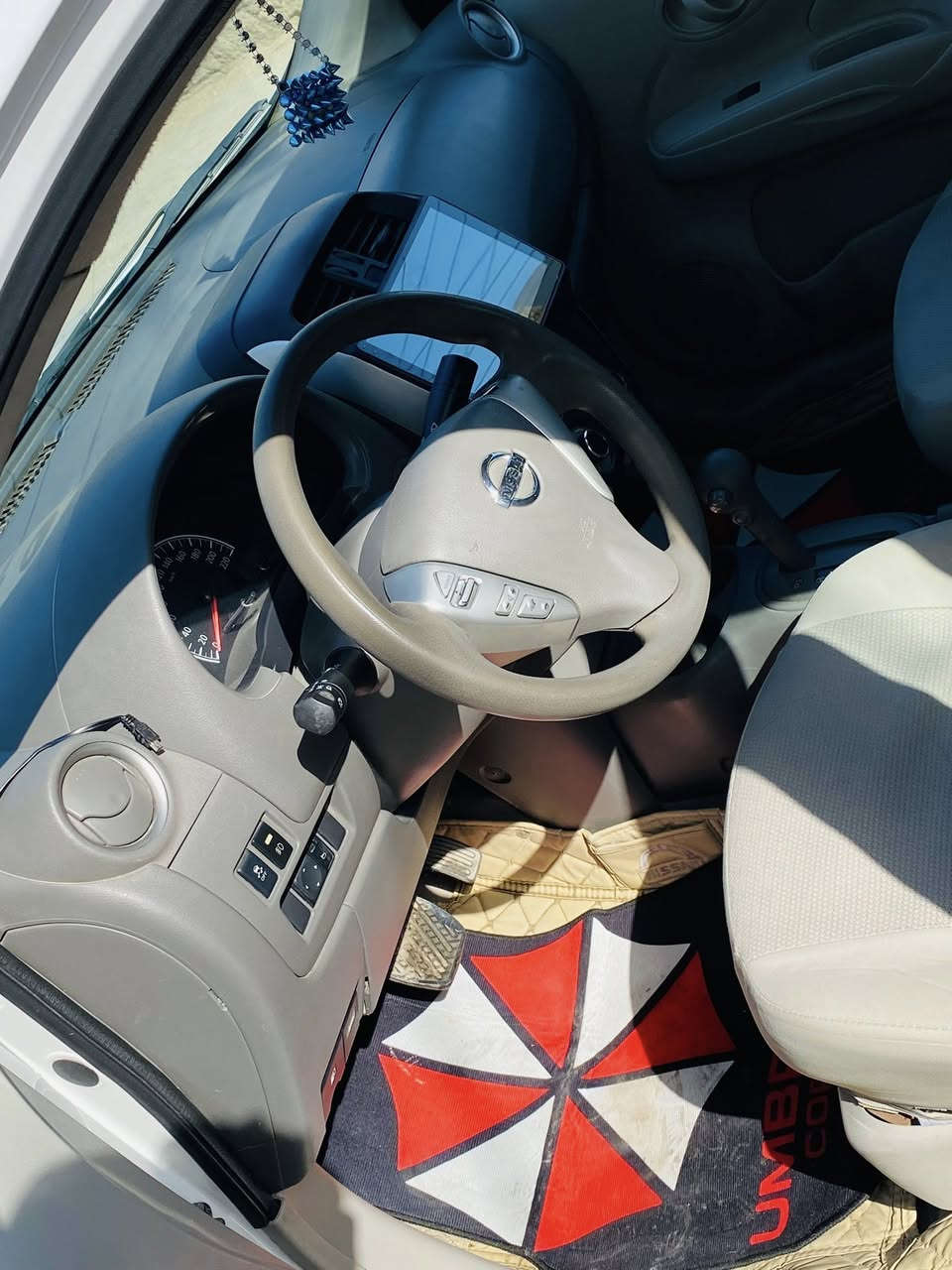 السلام عليكم 
نيسان صني موديل18 مكينه كير حداديه تخم تاير  تبريد فقط بيه بارد بل جاملغ الخلفي رقم اربيل باسم شركه تريد وكاله او تحويل سعر 92وبيه مجال  العنوان نجف كوفه حي ميسان الرقم *********** اكو واتساب
