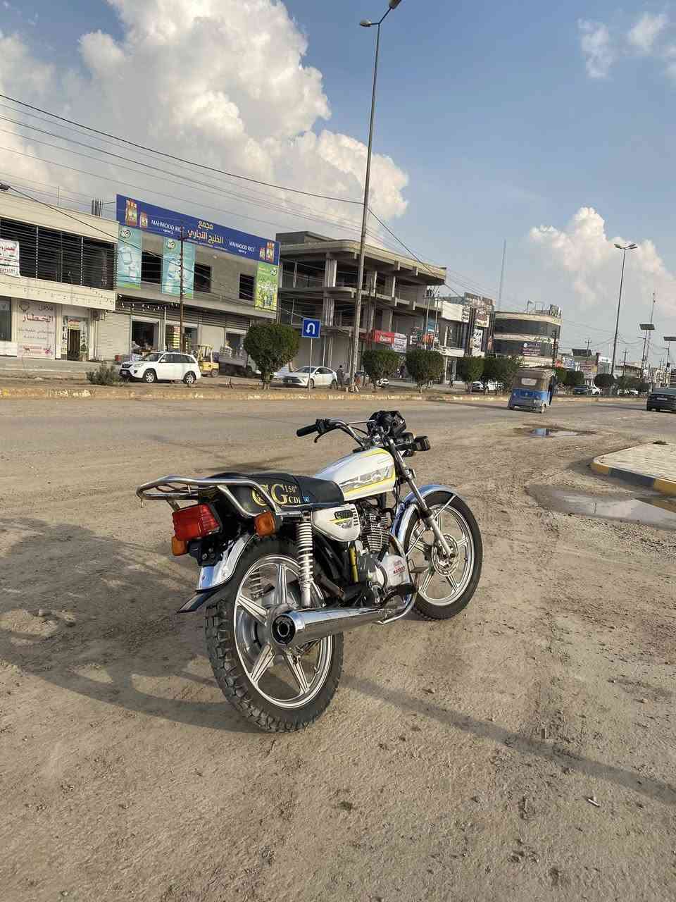 الـسلام عليكم دراجه ايراني 5كير موديـل 22 محرك 150cc
مكفول لاتبخير ولا نضوح سلف هندر شغال كهربائيات كلها شغاله دراجه خير من الله نقص بس بريك امامي السعر 450وبيها مجال للشراي المكان بغداد أبو غريب هذا رقمي ‭٠٧٨٦ ٨٤٥ ٦٩٩٢‬ متواجد واتساب +ماسنجر.
