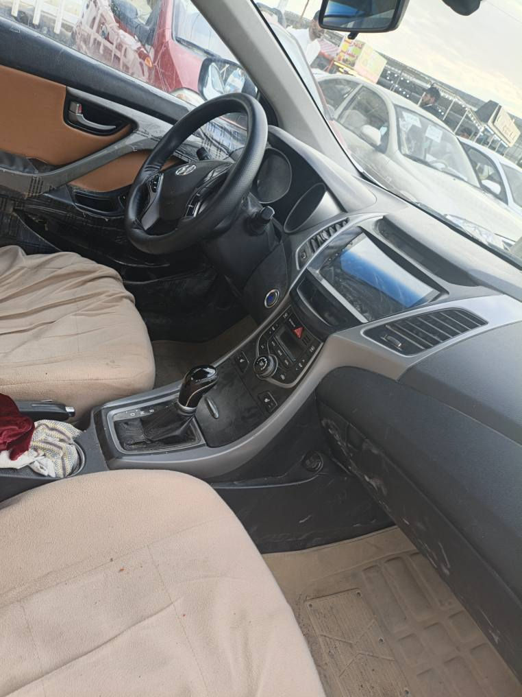 النتره موديل 2014فول بصمه خليجيه سوناره ويه 
جلد
محرك 1800
مكفوله كفاله عامه 
سعره 123او بيه مجال بصيط
*********** النجف, العراق
