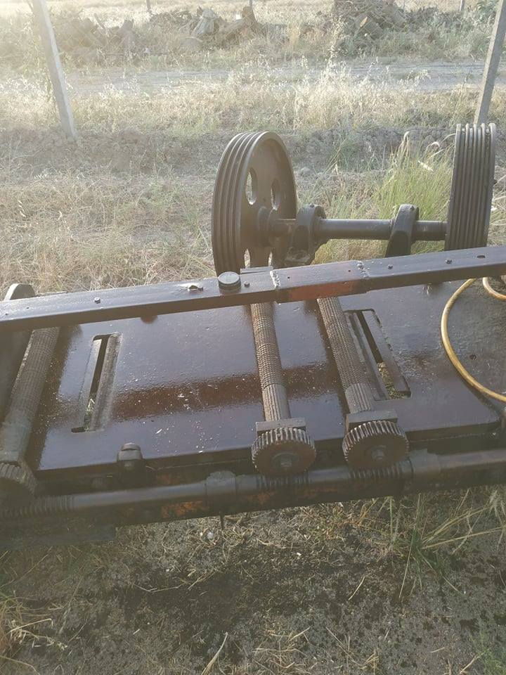 سلام عليكم مكينة حلفة للبيع خشبتين
4فلاوينات مكاني بابل ***********
