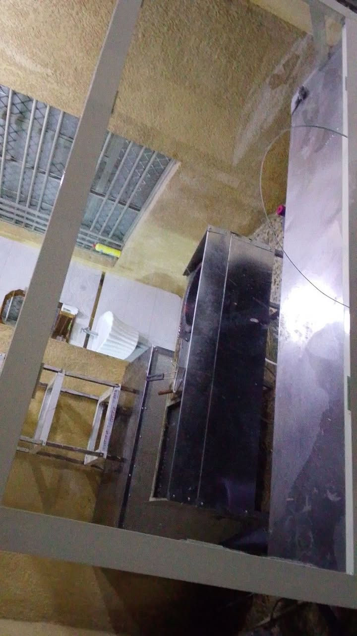 السلام عليكم
اغراض مطعم ميز فلافل وهمبركر وميز فاترينا وميز ثالث مستعمل اسبوعين بسعر مناسب الاتصال موجود واتساب***********
