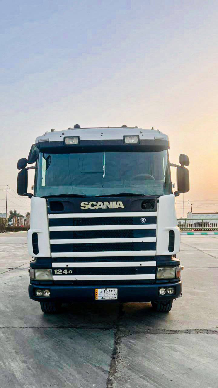 السلام عليكم: سكانيا دبل  قماره سكس ويل قلاب محرك ٦ انجكتر 
 مكينه جديده كير كوبره٣ب٣
موديل ٢٠٠٤شاصي مبطن بلادي مكفول تخم تاير 
تبريد بلادي سياره جديده مكفول كفاله عامه 
العنوان :بابل القاسم 
الإتصال :***********    /***********
