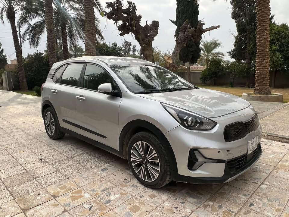 كيا نيرو بلاس هايبرد 2023 رقم صلاح الدين بإسمي فول مواصفات عدا الفتحه تحكات ستيرن قياده ذاتية بصمة بصمة ابواب ضرر جاملغ بدون دواخل سيارة جديدة ماشيه ٥٨ الف 
السعر ١٣٠ 
***********
