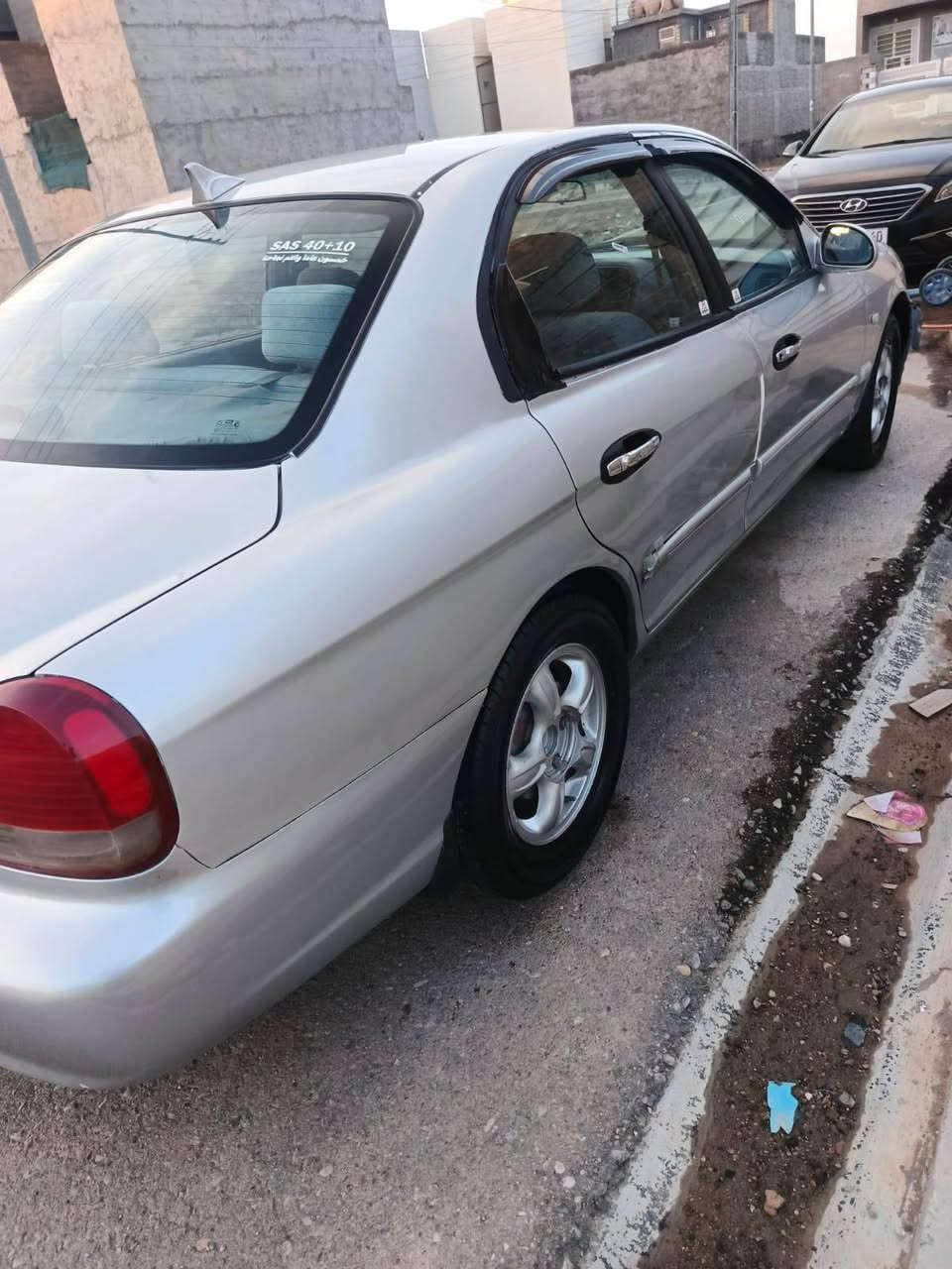 سلام عليكم
سوناتا 2001 للبيع 

صبغ عام جمالية 

كير مكينة كفالة

تدفئة

تبريد ثلج

صدر تايرات باتري كهربائيات كله جديد 

مشروع وطني 

رقم الهاتف ***********

***********
السعر 57 وبيها مجال 
مكاني ديالى بلدروز
