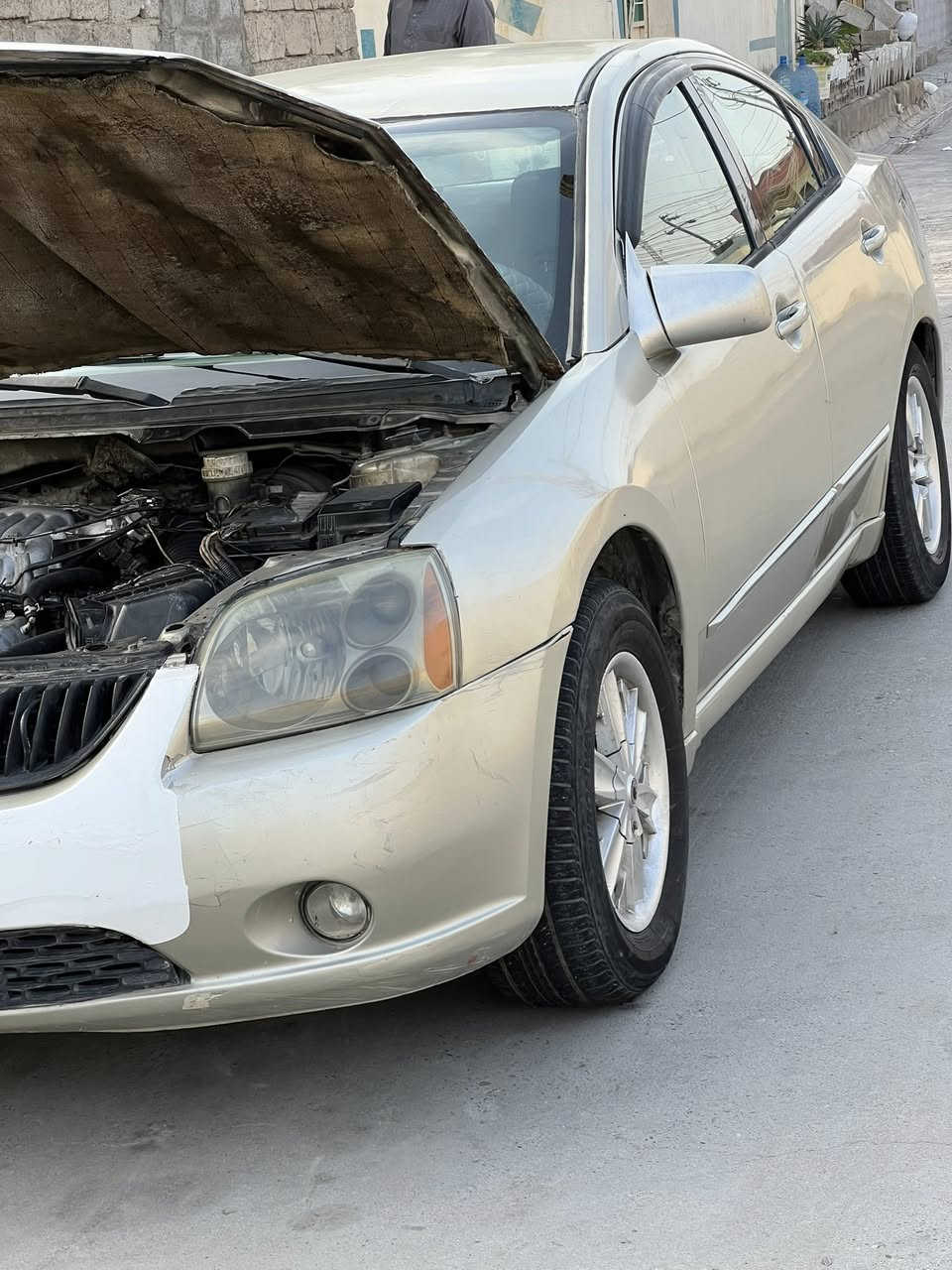 ستبوشي كلند 2004رقم صدامي مكفوله من الغرامه كير ومحرك جيد مصبوغه عام بيها طخات كير عادي السعر 45بيها مجال الاتصال ***********
