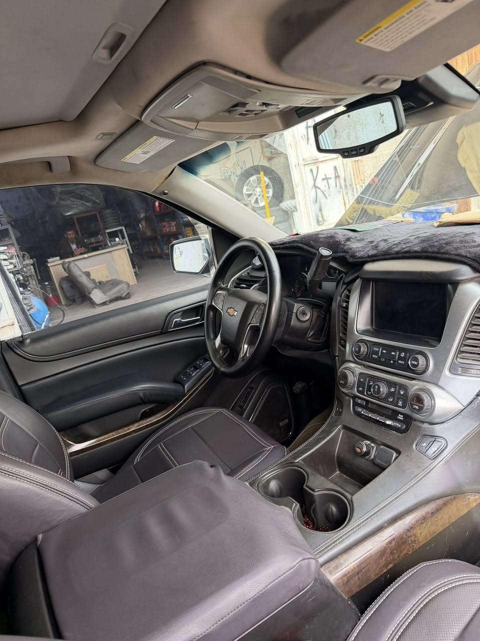 تاهو مديل 18 كفاله من الكص والفتح مصبوغه تغير لون فقط مكانهه ميسان العماره ***********
