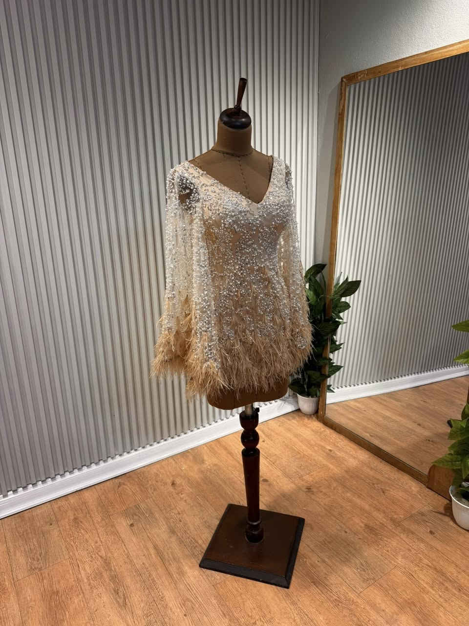 مرحبا اني مصممة ازياء ممكن تنفيذ اي دزاين بالكم شغلي في كندا ودبي وباريس  جزء من شغلي هذا واي دزاين بلعالم ممكن تنفيذه https://www.instagram.com/desinger_ghasaq95?igsh=bzFuM3dkNjVpZmdv


**إذا كنت صاحب هذا الإعلان وتريد حذفه لأي سبب، رجاءا أرسل رسالة إلى الدعم الفني**