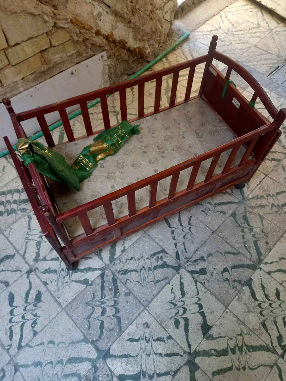 سلام عليكم كاروك البيع سعره ١٥ الف مكان بغداد مدينة الصدر وهذه رقمي ***********
