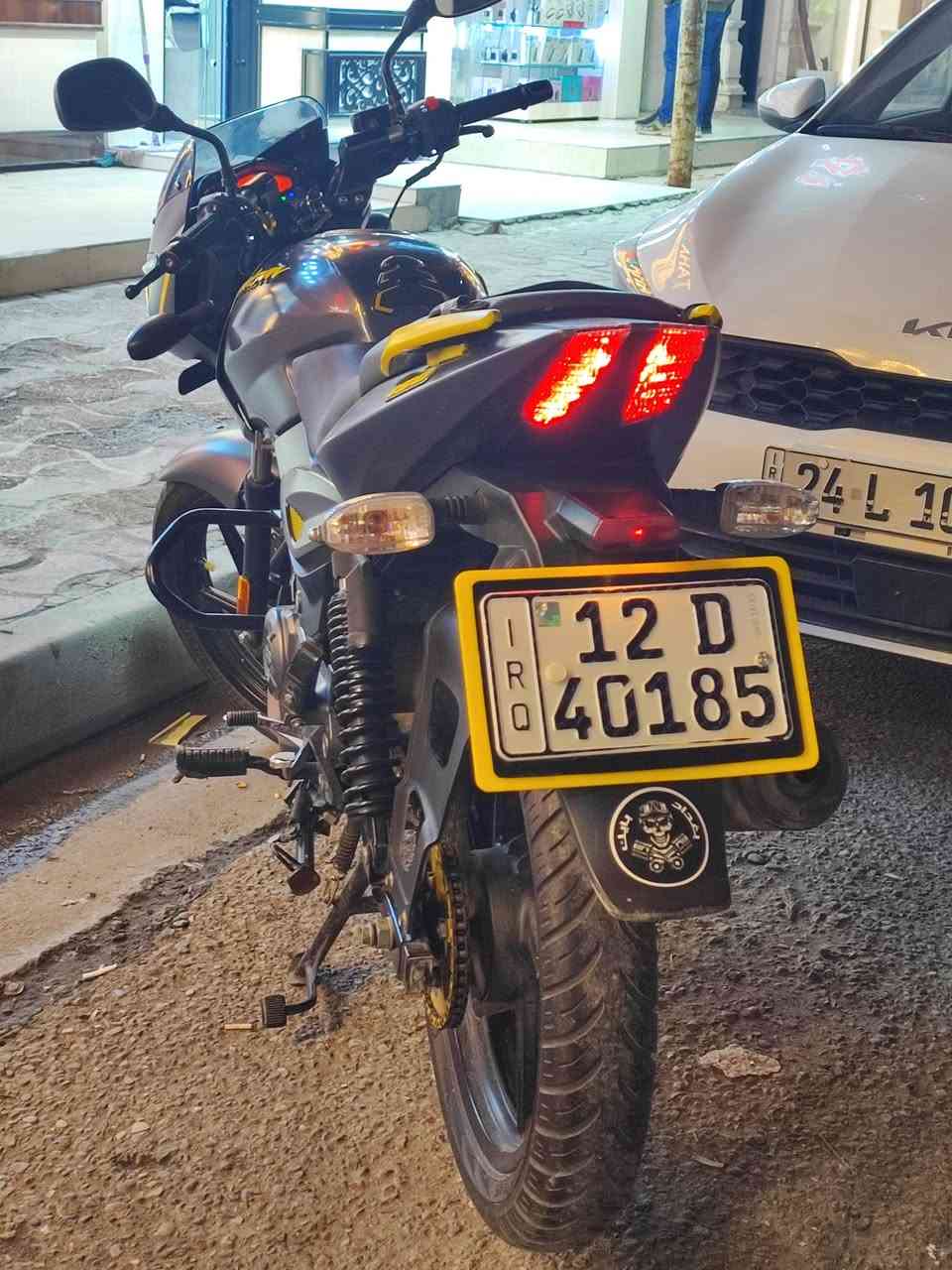 السلام عليكم
ماطور بولسر مرقم للبيع حيل نظيف 
مكاني موصل ايسر 
***********
