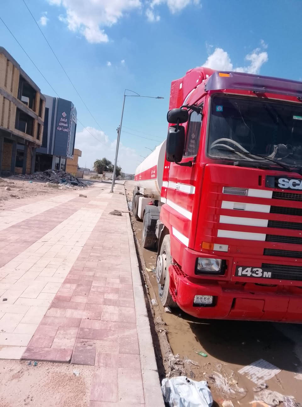 السلام عليكم سكانيا بطه موديل 95 للبيع  سياره جاهزه مكينه 8//حجم 143 // تبريد سبلت طخم تاير 
البطل حرفش 
السنويه تنتهي 2029
الطوناج شهرين ينتهي
السيارة بأسمي 
رقم السياره /صلاح الدين/الرقم انكليزي
السعر185بيها مجال
هاتف/***********
