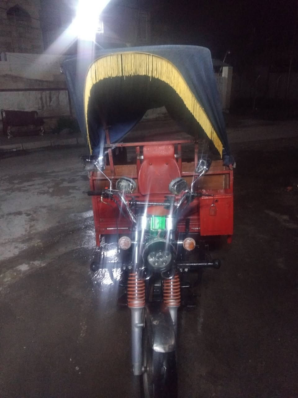 سلام عليكم ستوته للبيع نضيفه قرب جنت الاعناب سعر خاص ***********
