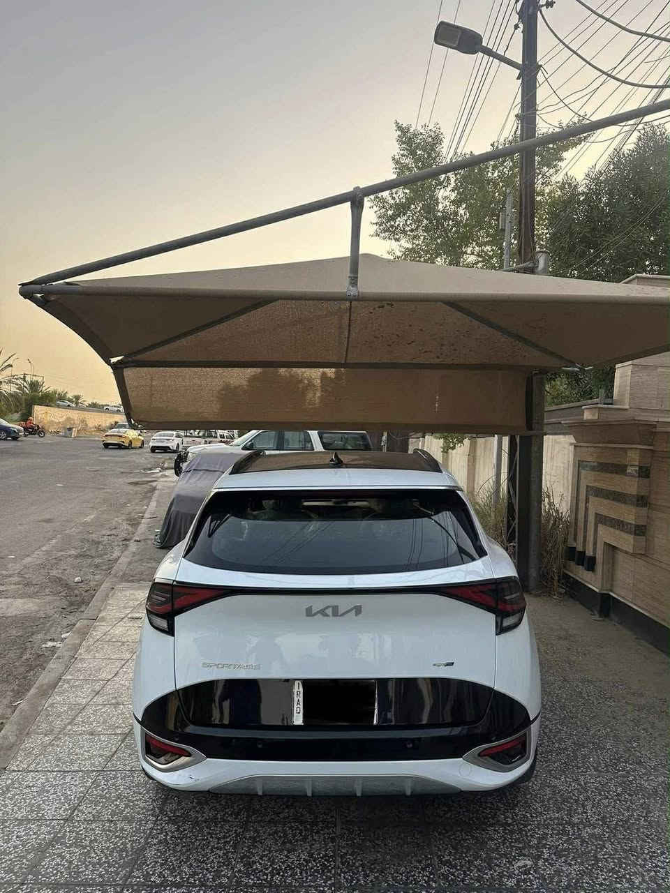 السلام عليكم
للبيع او مراوس ب مارسدس C300 من 20 وفوك حصرا رقم بغداد 

كيا سبورتج شركة دولية ضمان 5 سنوات 
فئه جيتي لاين اعلى فئه 
موديل 2023 
رقم بغداد انكليزي 
 مكينه ٢٠٠٠ دوش
ماشيه 35 الف 

موصفات

بصمه

بنراما

كامره

تدفئه وتبريد كشنات 

تدفئه سترين

شفتات استيرن

كشنات كهرباء 

جنطه كهرباء

كشنات جلد GT

ترحيب

كشافات LED

بك لايت خلفي LED

تبريد شاشه لمس

كشن ختم GT

جنطه ذكره

تشغيل عن بعد

مود درايف

نضام أتو هولد

سايد بريك كهرباء

وباقي الموصفات معروفه مال جيتي

مكان بغداد الكرخ 
***********
***********
